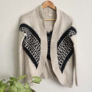 Hollister Fair Isle Cardigan Sweater Cream & Black Geometric Woman's Small